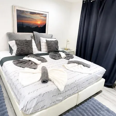 Apartment The Little Urban Luxury *